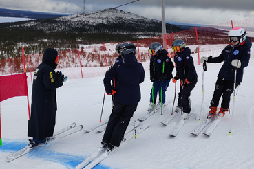 ЯРКАЯ ПОБЕДА В МОНЧЕГОРСКЕ!