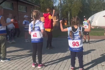 Физкультурно-спортивный праздник остался позади, но эмоции и воспоминания останутся с нами навсегда! Яркие моменты, упорство наших спортсменов и невероятная энергия- всё это в нашем видео.