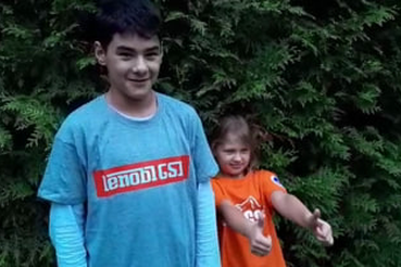 Воспитанники нашей спортивной школы по горнолыжному спорту, фристайлу поздравляют Александра Юрьевича Дрозденко с победой на выборах Губернатора Ленинградской области!