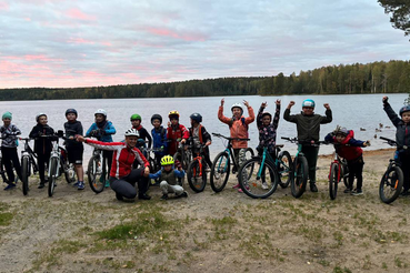 Юные покорители трасс: велокросс вокруг Щучьего озера!