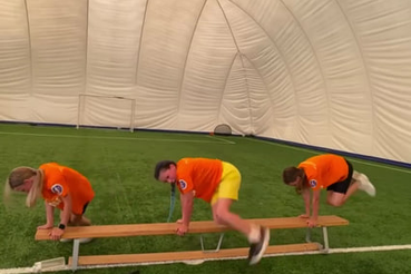 Здесь закаляется характер. Здесь куется победа.